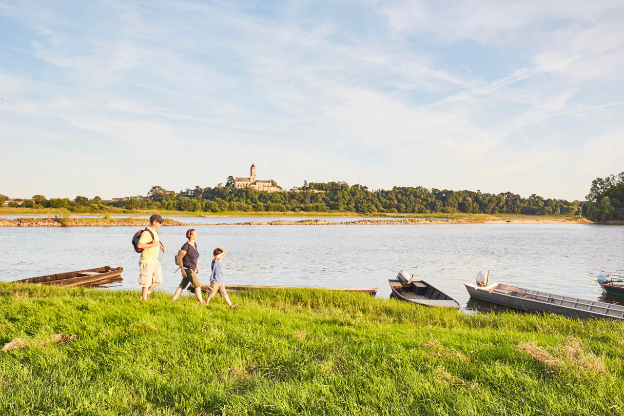 Randonnée en famille sur les bords de Loire